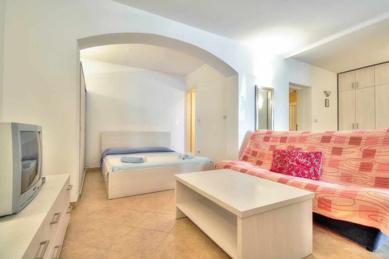 Apartment Katarina Crveni Vrh Exteriér fotografie