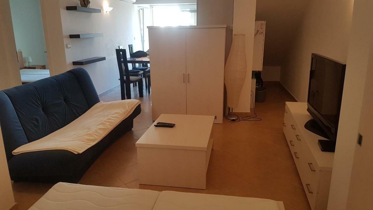 Apartment Katarina Crveni Vrh Exteriér fotografie